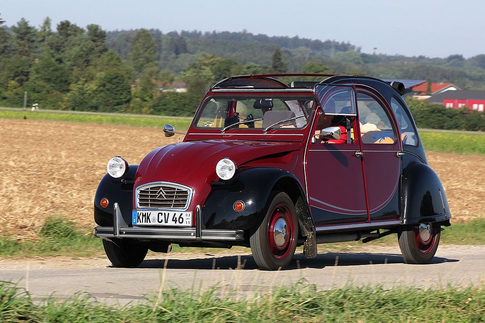 A classic Citroën 2CV automobile